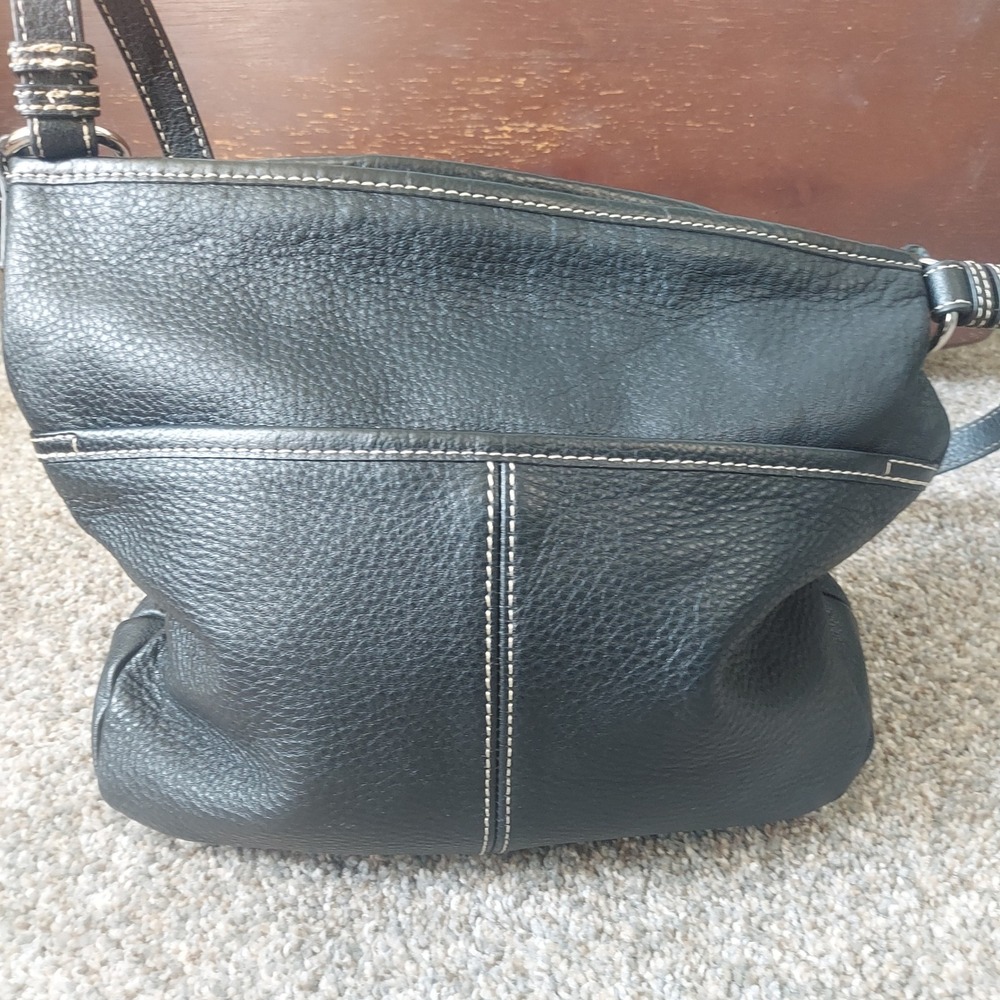 The Sak Black Pebbled Leather Crossbody Bag Contrast Stitching MCL_TS_IO 4944CWH